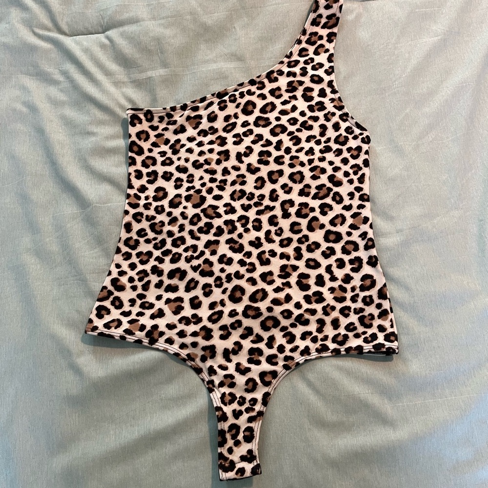 Animal Print One-Shoulder Bodysuit